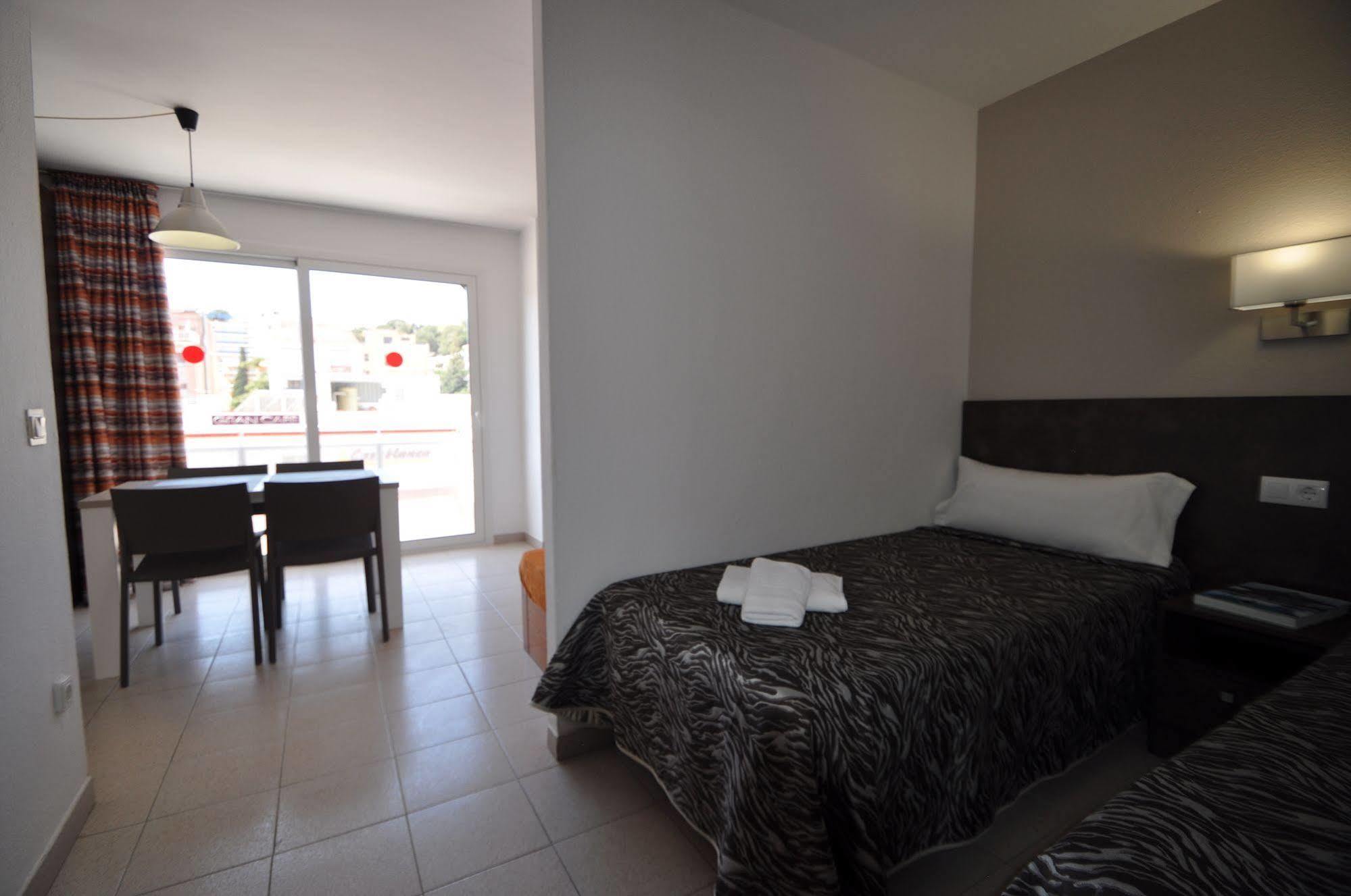 Aparthotel Safari Calella Exterior foto
